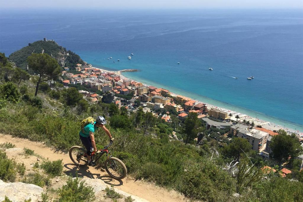 Le 3B - Finalpia Appartement Finale Ligure Buitenkant foto